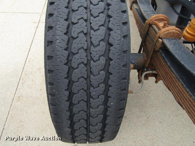 image for item EU9624 2014 Ford F350 Super Duty pickup truck cab and chassis