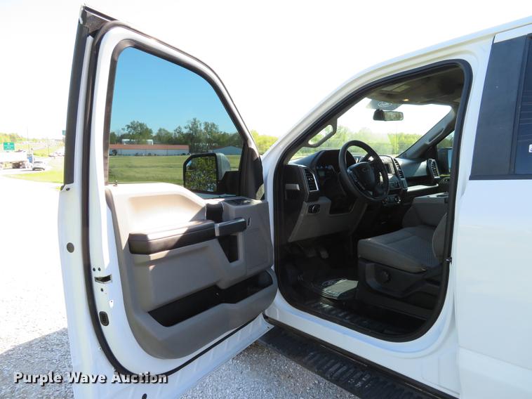 image for item EV9639 2015 Ford F150 XLT SuperCrew pickup truck