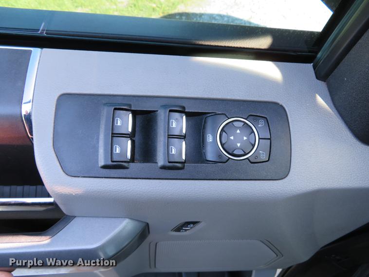 image for item EV9639 2015 Ford F150 XLT SuperCrew pickup truck