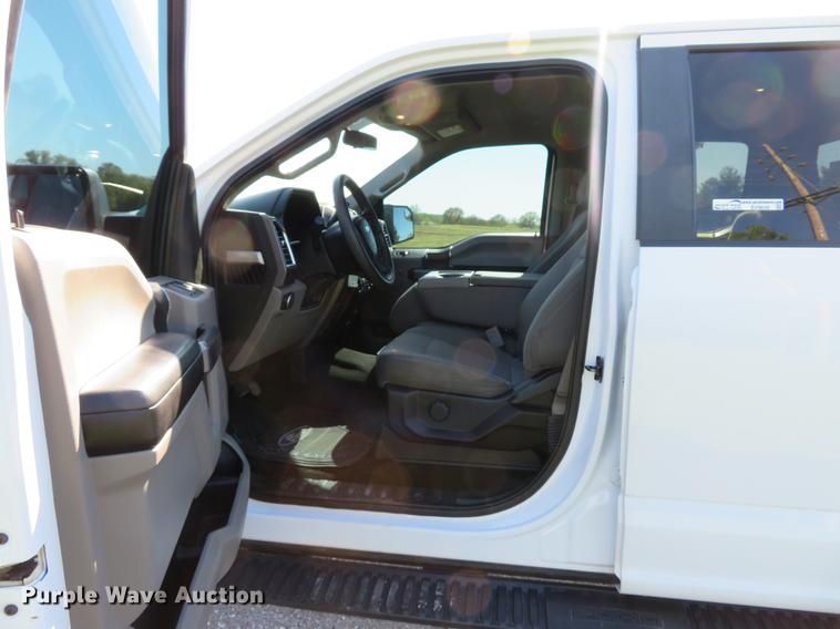 image for item EV9639 2015 Ford F150 XLT SuperCrew pickup truck