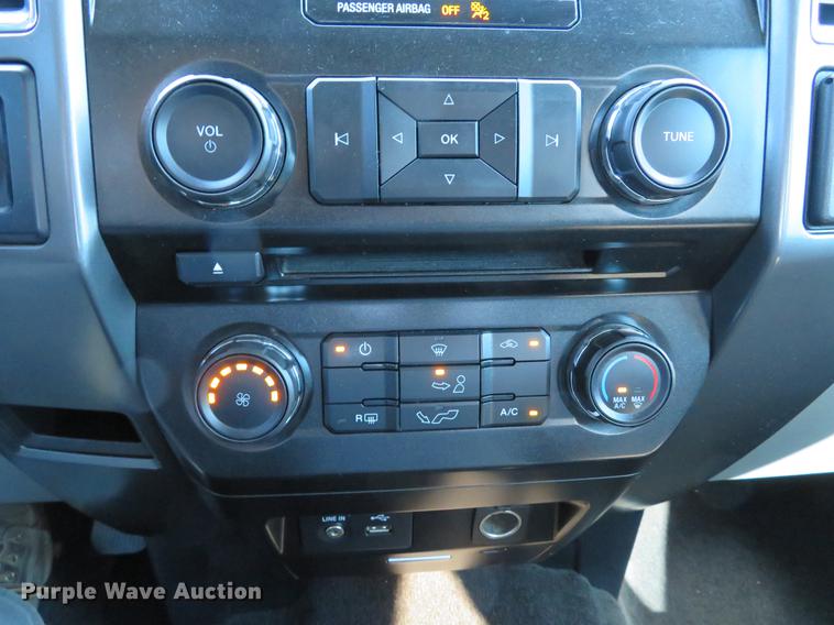 image for item EV9639 2015 Ford F150 XLT SuperCrew pickup truck