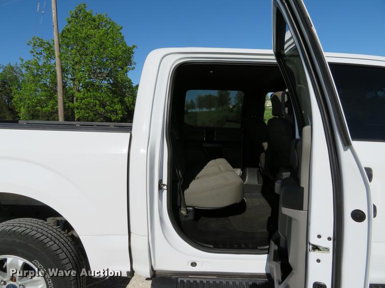 image for item EV9639 2015 Ford F150 XLT SuperCrew pickup truck
