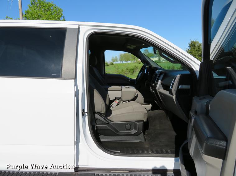 image for item EV9639 2015 Ford F150 XLT SuperCrew pickup truck