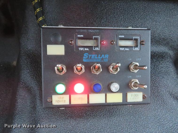 image for item EV9641 2003 Ford F350 Super Duty XL utility bed pickup truck