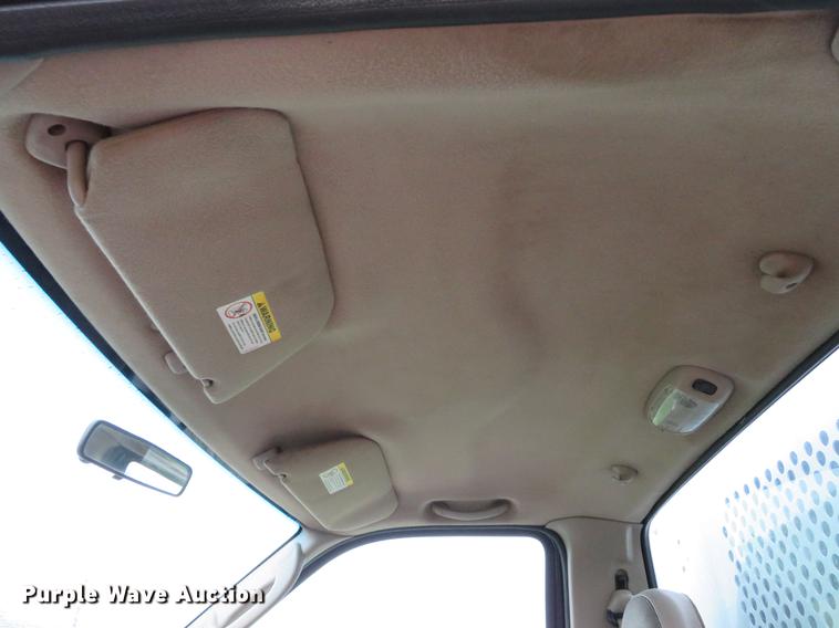 image for item EV9641 2003 Ford F350 Super Duty XL utility bed pickup truck