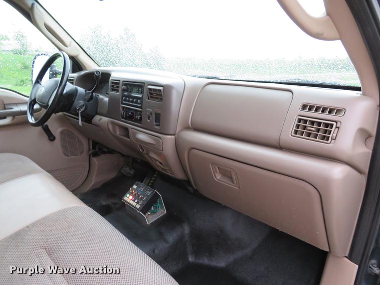 image for item EV9641 2003 Ford F350 Super Duty XL utility bed pickup truck