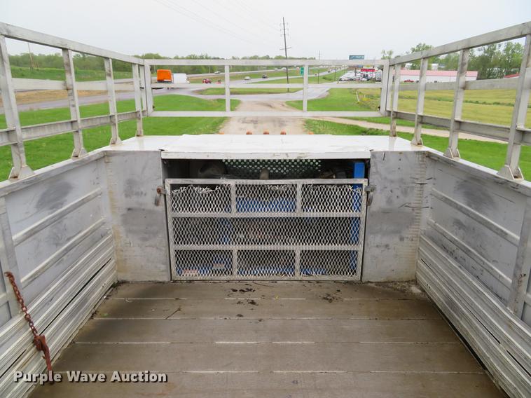 image for item EV9641 2003 Ford F350 Super Duty XL utility bed pickup truck