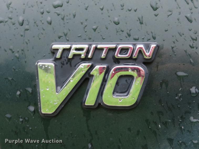 image for item EV9641 2003 Ford F350 Super Duty XL utility bed pickup truck