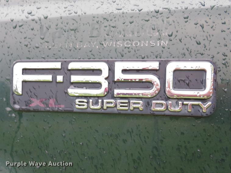 image for item EV9641 2003 Ford F350 Super Duty XL utility bed pickup truck