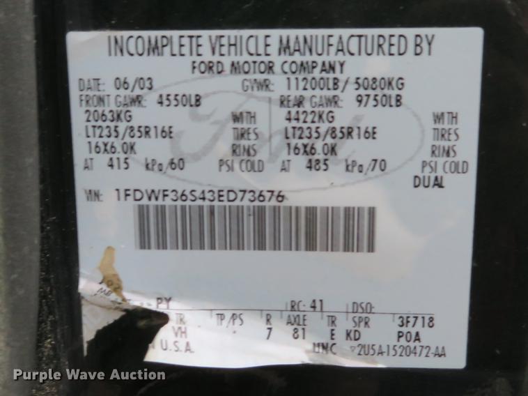 image for item EV9641 2003 Ford F350 Super Duty XL utility bed pickup truck