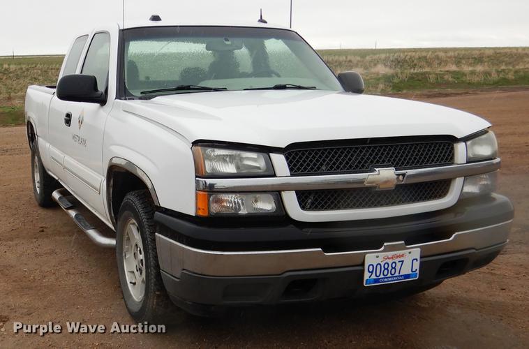 image for item FA9277 2005 Chevrolet Silverado 1500 Ext. Cab pickup truck