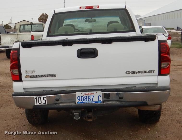 image for item FA9277 2005 Chevrolet Silverado 1500 Ext. Cab pickup truck