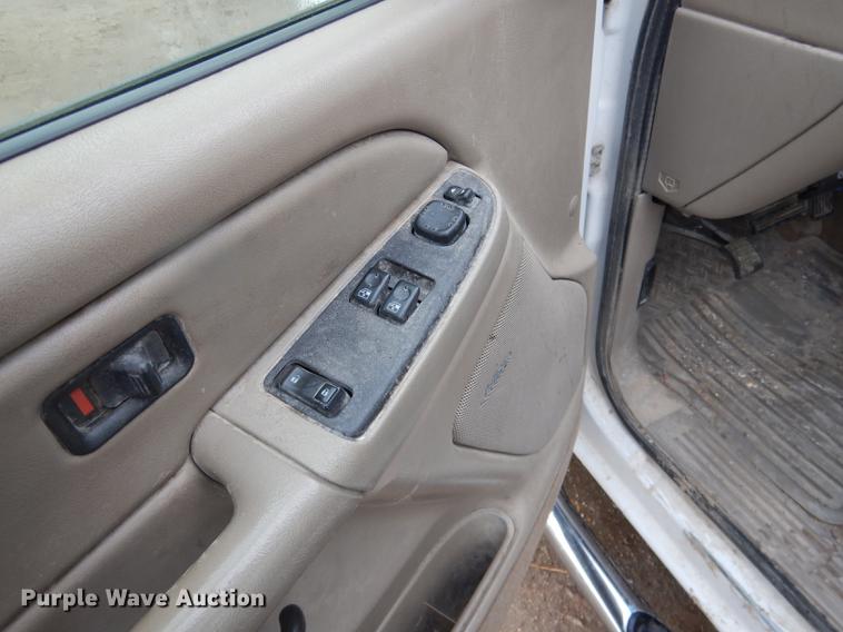 image for item FA9277 2005 Chevrolet Silverado 1500 Ext. Cab pickup truck