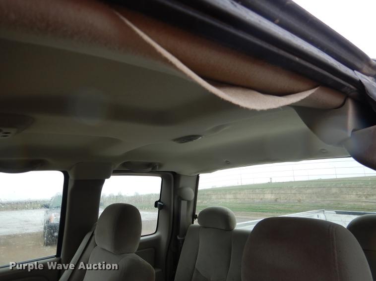 image for item FA9277 2005 Chevrolet Silverado 1500 Ext. Cab pickup truck