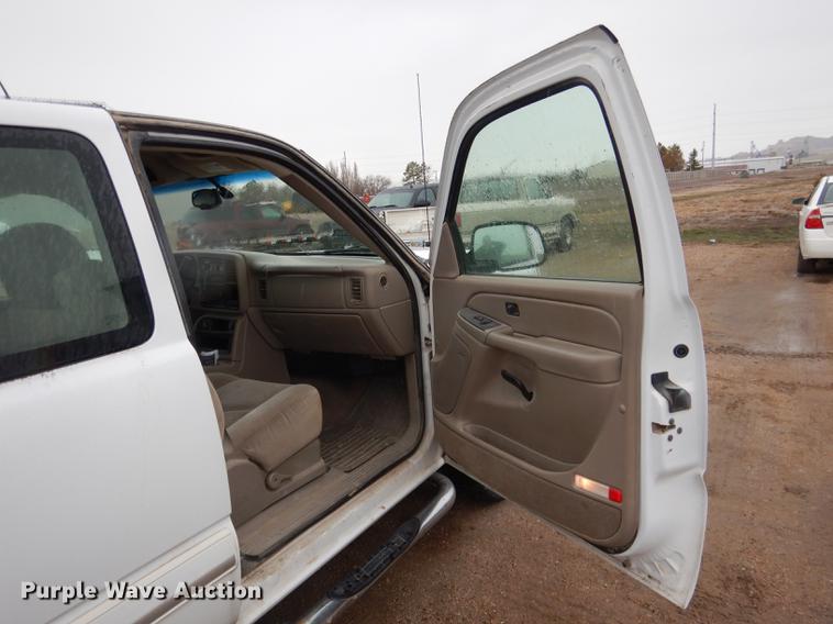 image for item FA9277 2005 Chevrolet Silverado 1500 Ext. Cab pickup truck