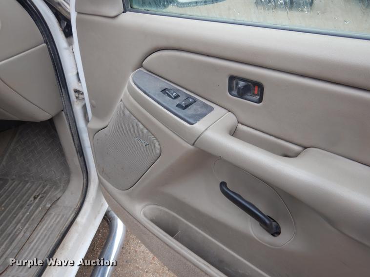 image for item FA9277 2005 Chevrolet Silverado 1500 Ext. Cab pickup truck