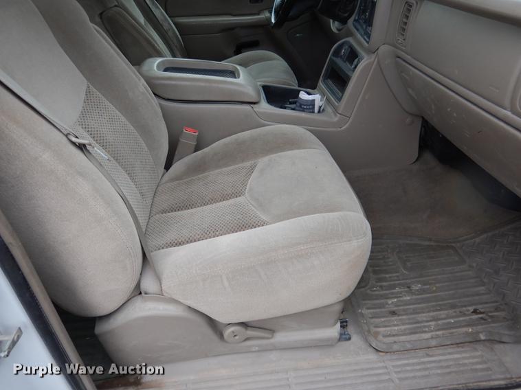 image for item FA9277 2005 Chevrolet Silverado 1500 Ext. Cab pickup truck