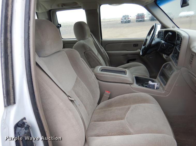 image for item FA9277 2005 Chevrolet Silverado 1500 Ext. Cab pickup truck