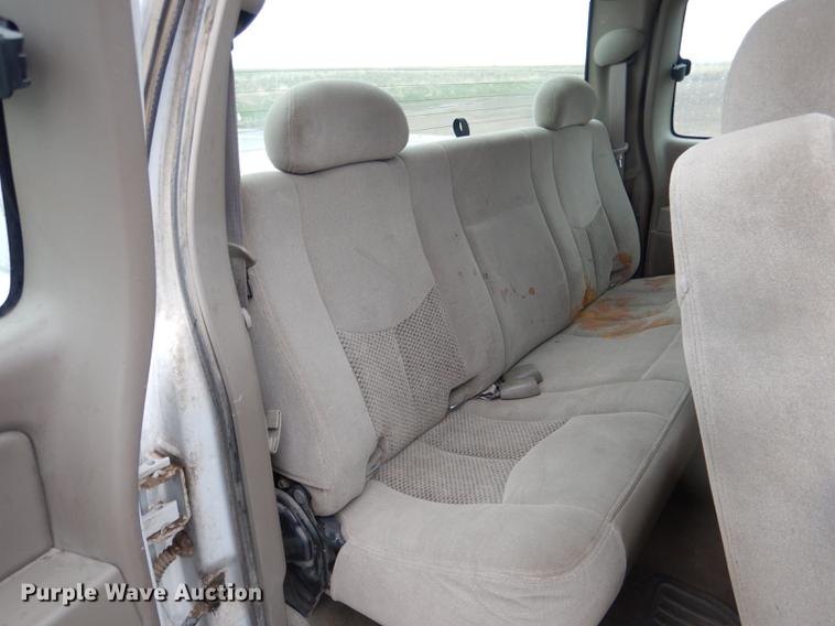 image for item FA9277 2005 Chevrolet Silverado 1500 Ext. Cab pickup truck