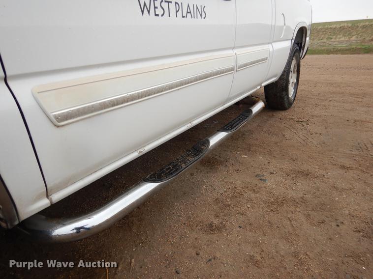 image for item FA9277 2005 Chevrolet Silverado 1500 Ext. Cab pickup truck