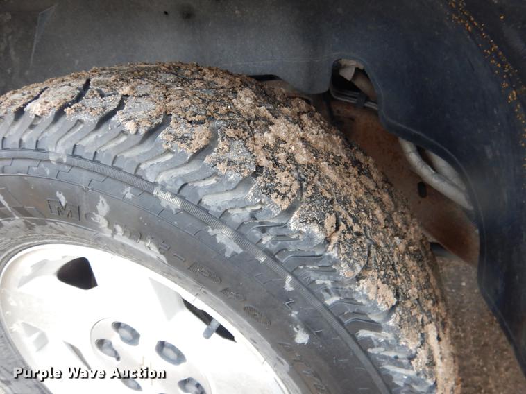 image for item FA9277 2005 Chevrolet Silverado 1500 Ext. Cab pickup truck