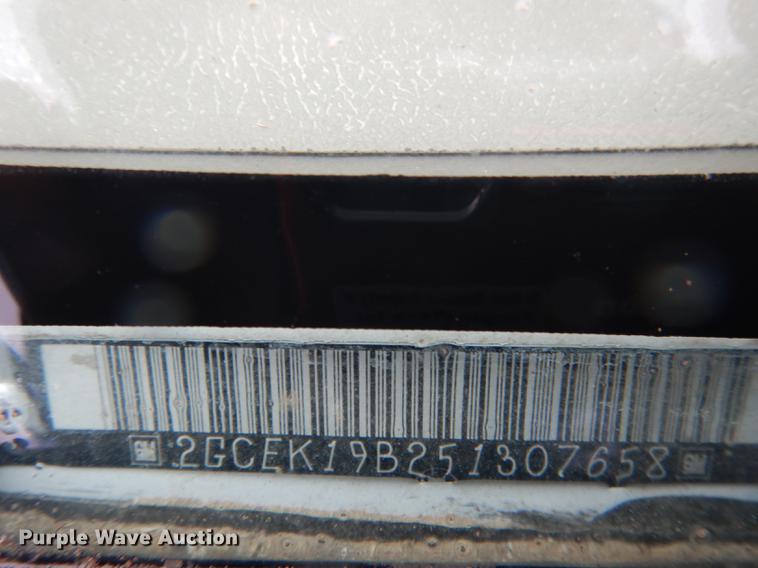 image for item FA9277 2005 Chevrolet Silverado 1500 Ext. Cab pickup truck