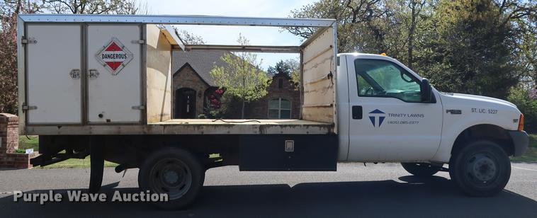 image for item FE9606 1999 Ford F450 Super Duty flatbed applicator truck