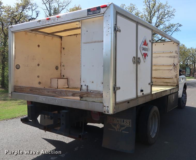 image for item FE9606 1999 Ford F450 Super Duty flatbed applicator truck