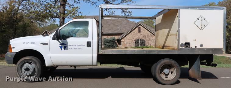 image for item FE9606 1999 Ford F450 Super Duty flatbed applicator truck