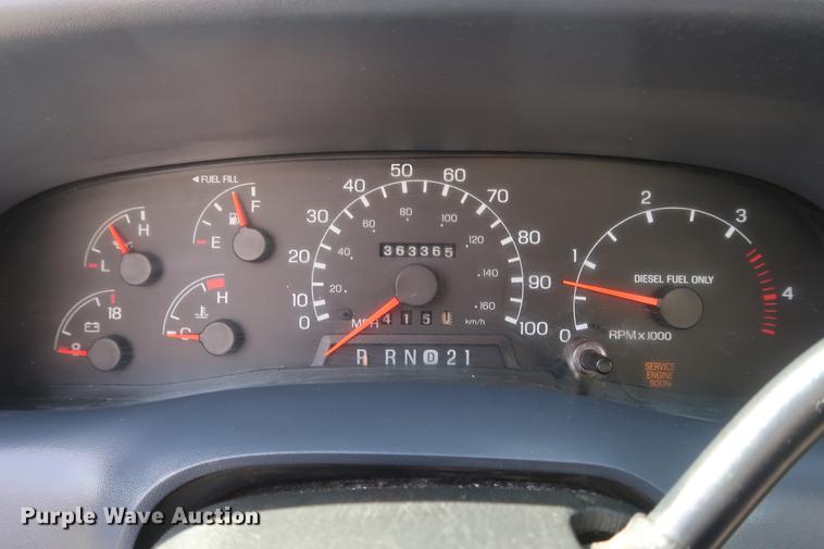 image for item FE9606 1999 Ford F450 Super Duty flatbed applicator truck