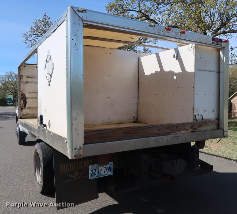 image for item FE9606 1999 Ford F450 Super Duty flatbed applicator truck