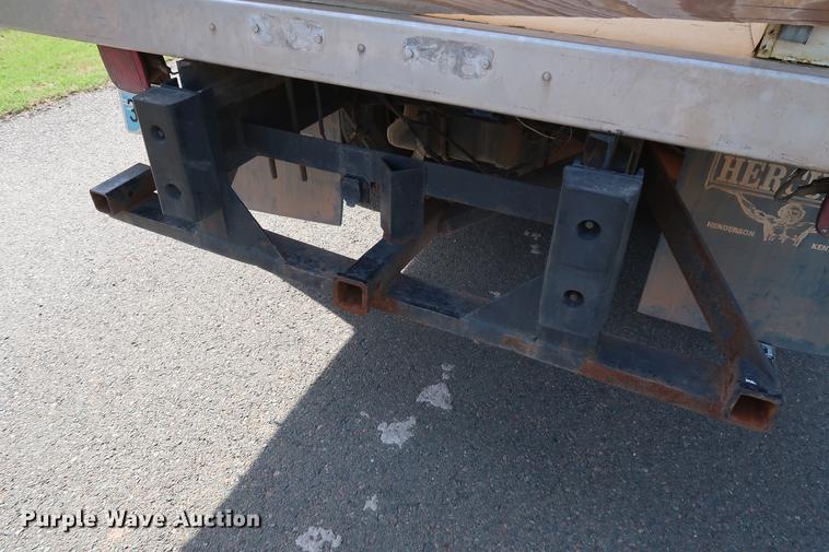 image for item FE9606 1999 Ford F450 Super Duty flatbed applicator truck