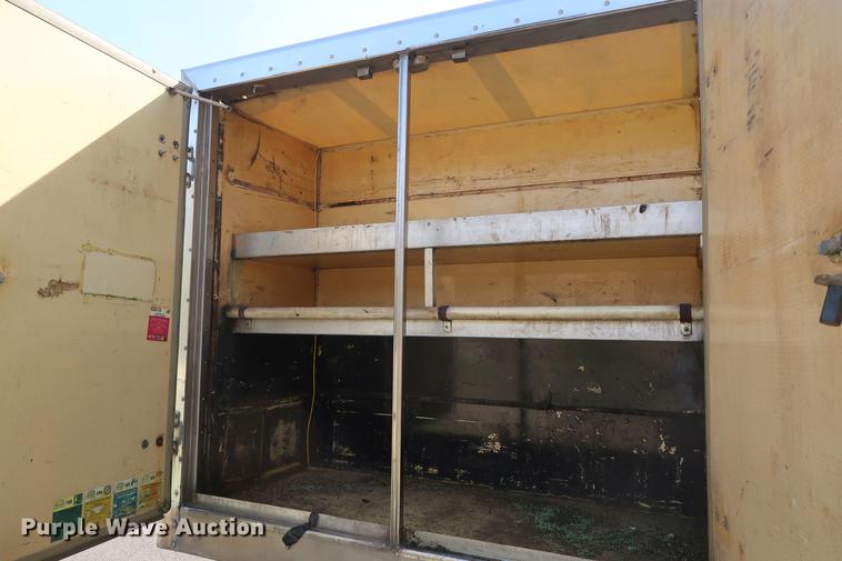 image for item FE9606 1999 Ford F450 Super Duty flatbed applicator truck