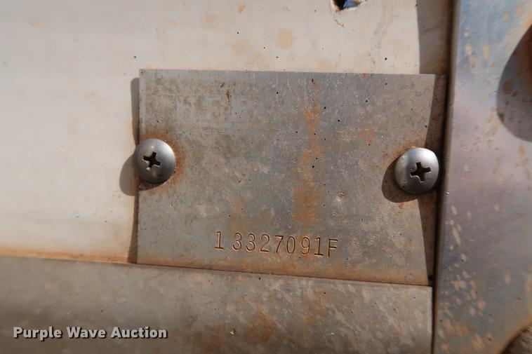 image for item FE9606 1999 Ford F450 Super Duty flatbed applicator truck