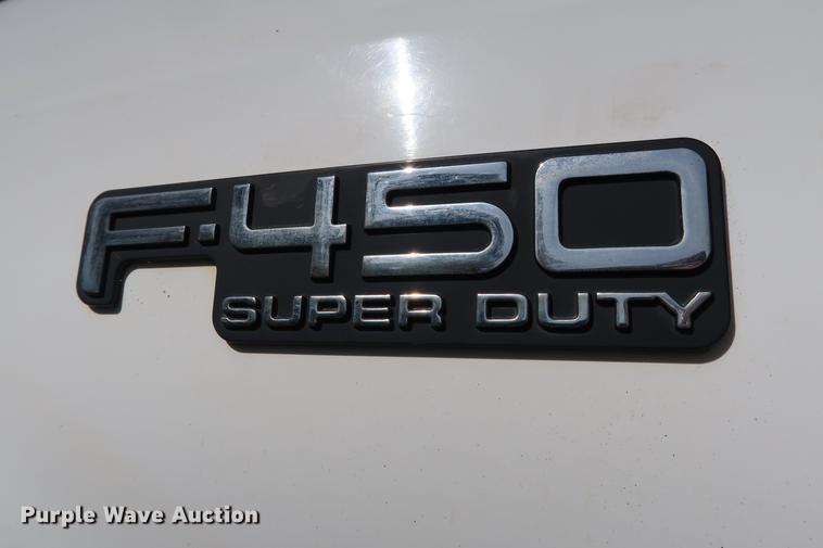 image for item FE9606 1999 Ford F450 Super Duty flatbed applicator truck