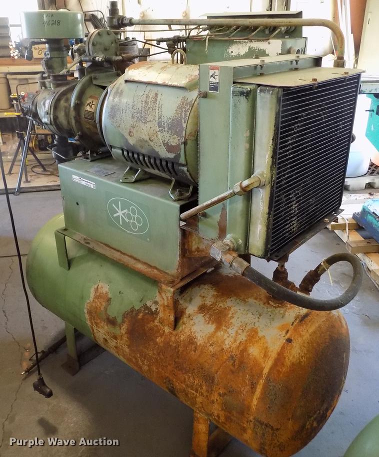 image for item FG9252 Sullair 10B-40AC screw type compressor