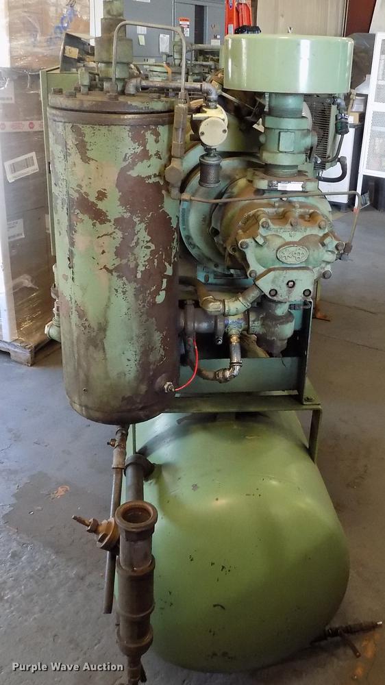 image for item FG9252 Sullair 10B-40AC screw type compressor