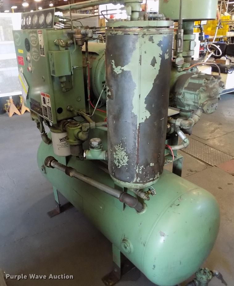 image for item FG9253 Sullair 10B-25AC screw type compressor