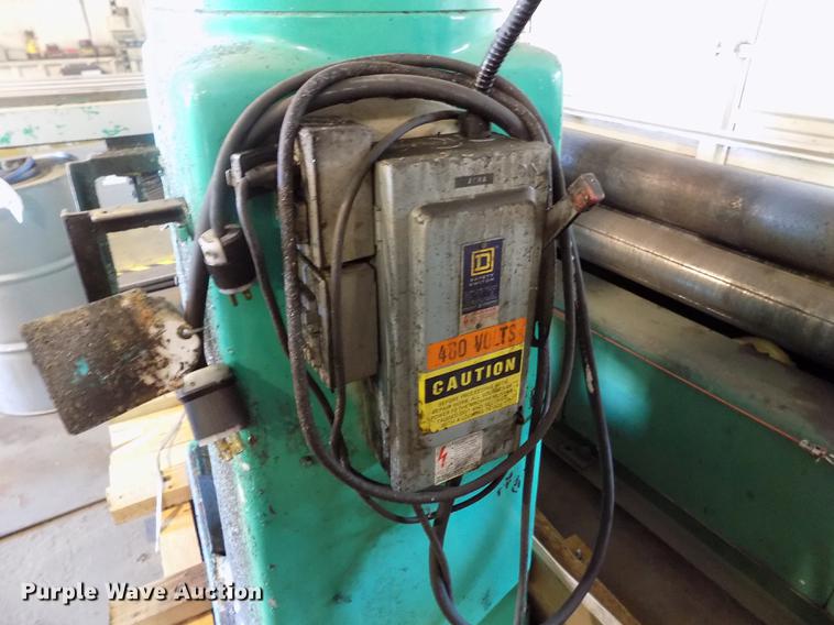 image for item FG9255 1995 Acra AM-4V precision milling machine