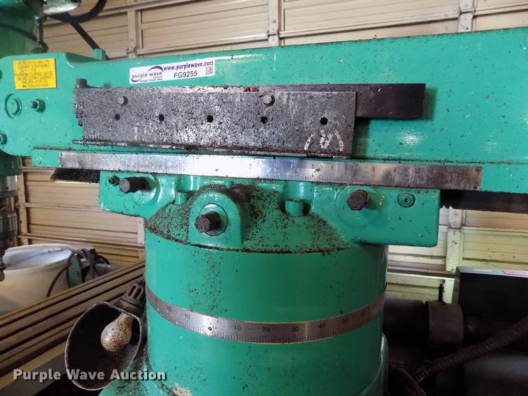 image for item FG9255 1995 Acra AM-4V precision milling machine