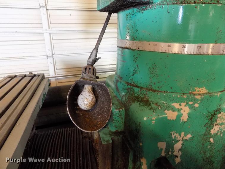 image for item FG9255 1995 Acra AM-4V precision milling machine