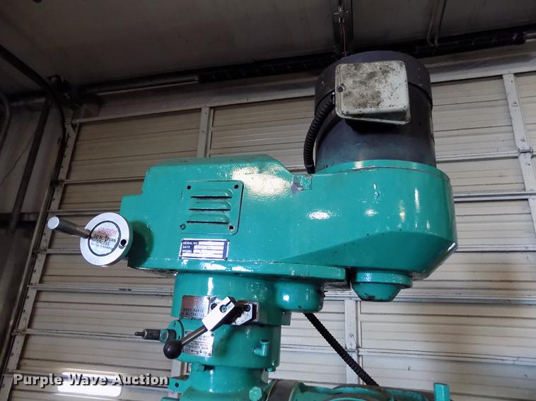 image for item FG9255 1995 Acra AM-4V precision milling machine