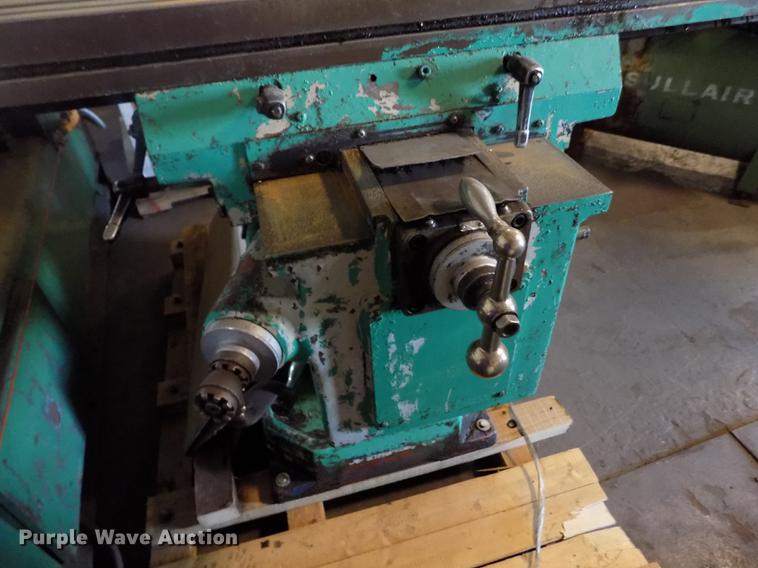 image for item FG9255 1995 Acra AM-4V precision milling machine