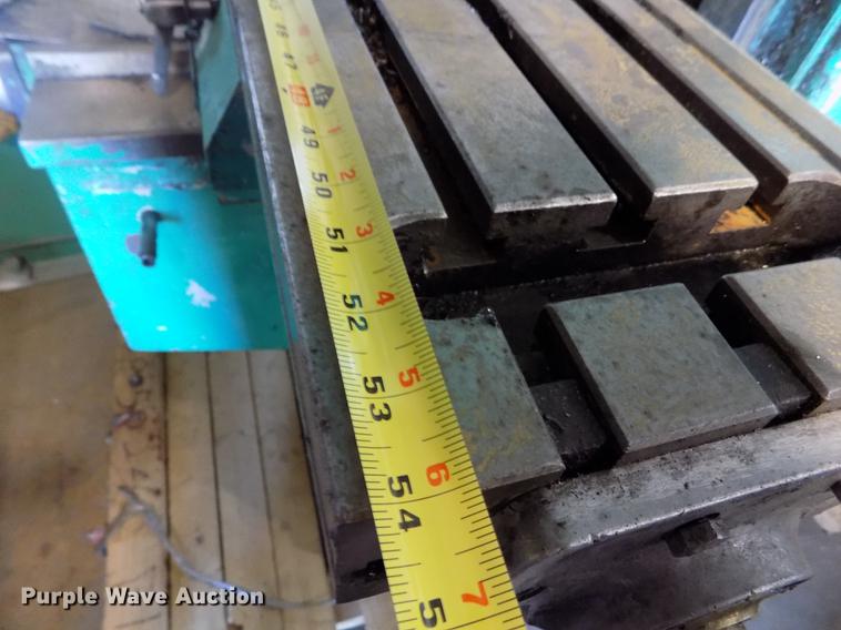 image for item FG9255 1995 Acra AM-4V precision milling machine