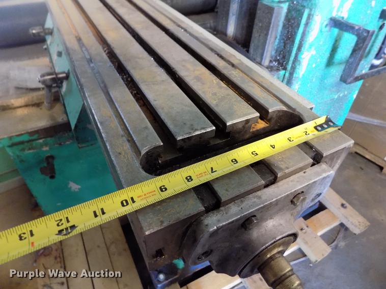 image for item FG9255 1995 Acra AM-4V precision milling machine