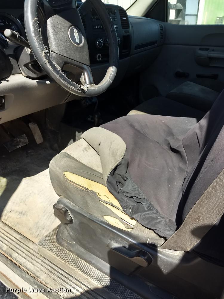 image for item FG9314 2007 Chevrolet Silverado 2500HD pickup truck