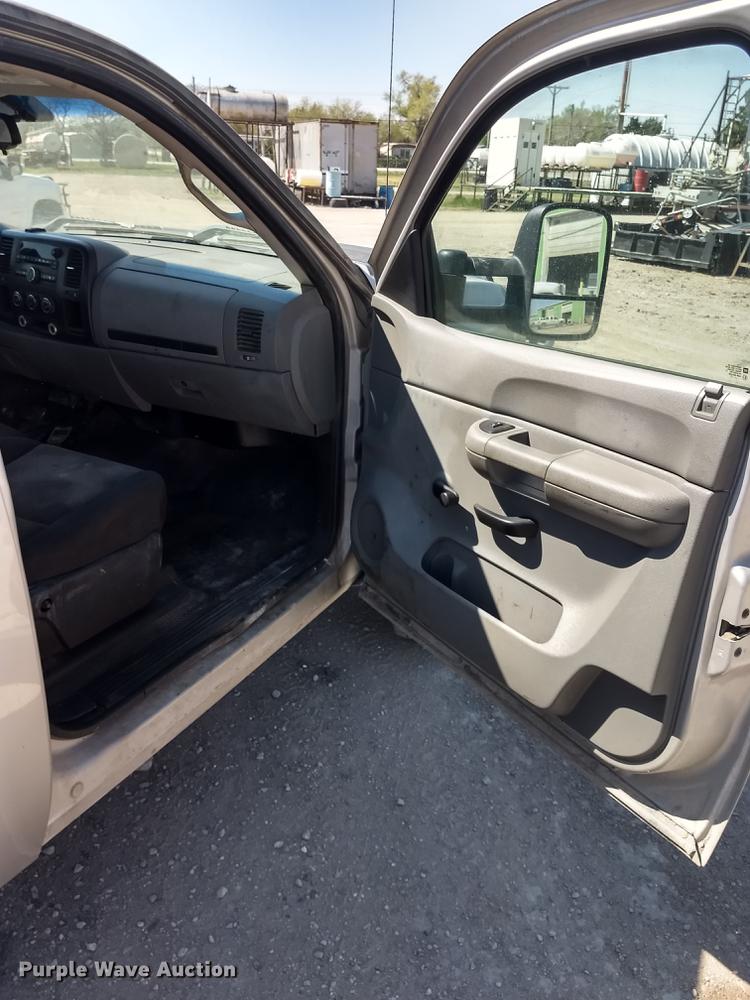 image for item FG9314 2007 Chevrolet Silverado 2500HD pickup truck