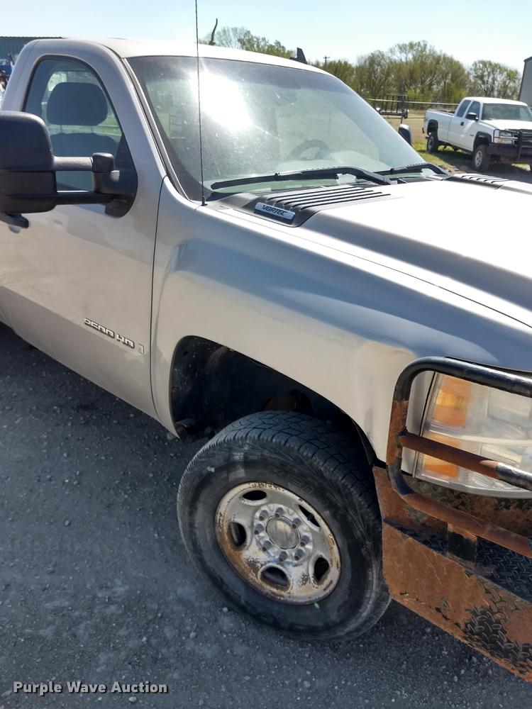 image for item FG9314 2007 Chevrolet Silverado 2500HD pickup truck