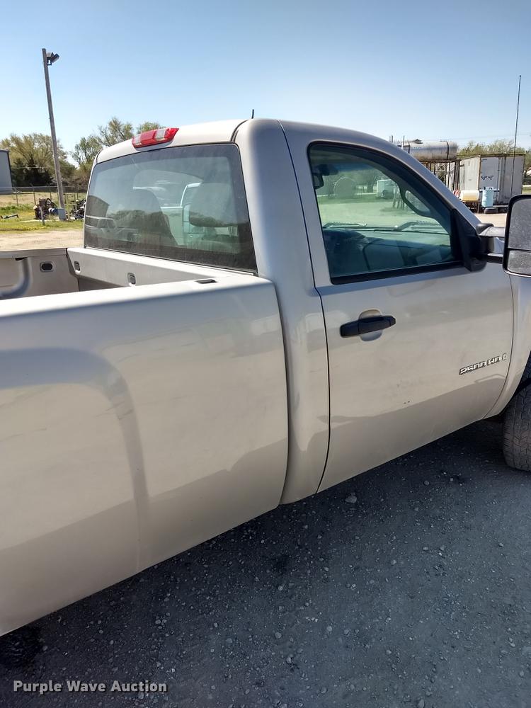 image for item FG9314 2007 Chevrolet Silverado 2500HD pickup truck
