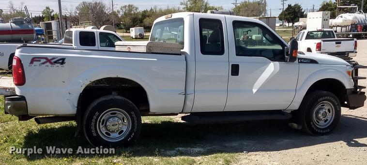 image for item FG9315 2012 Ford F250 Super Duty FX4 SuperCab pickup truck